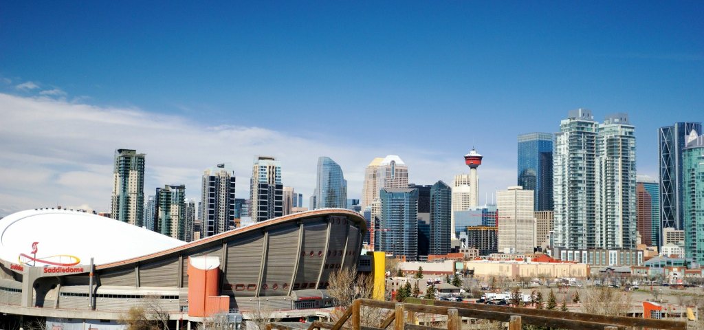 Calgary skyline and Saddledome